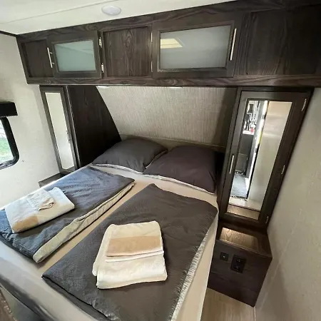Kodiak - Us-wohnwagen Apartment Brandenburg (Brandenburg an der Havel)